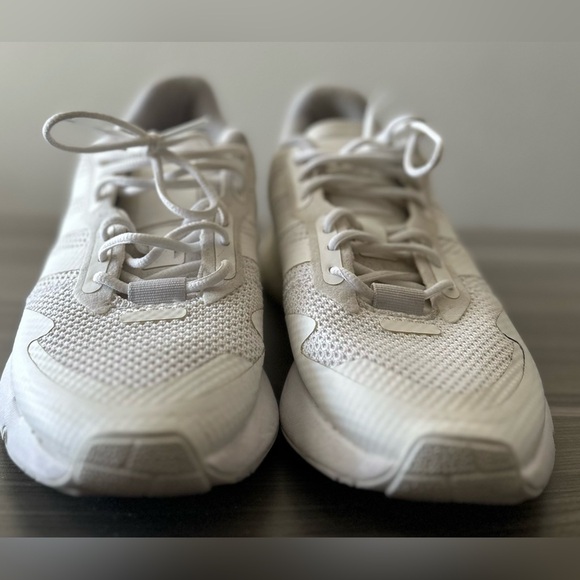 Adidas size 5 - Picture 6 of 8